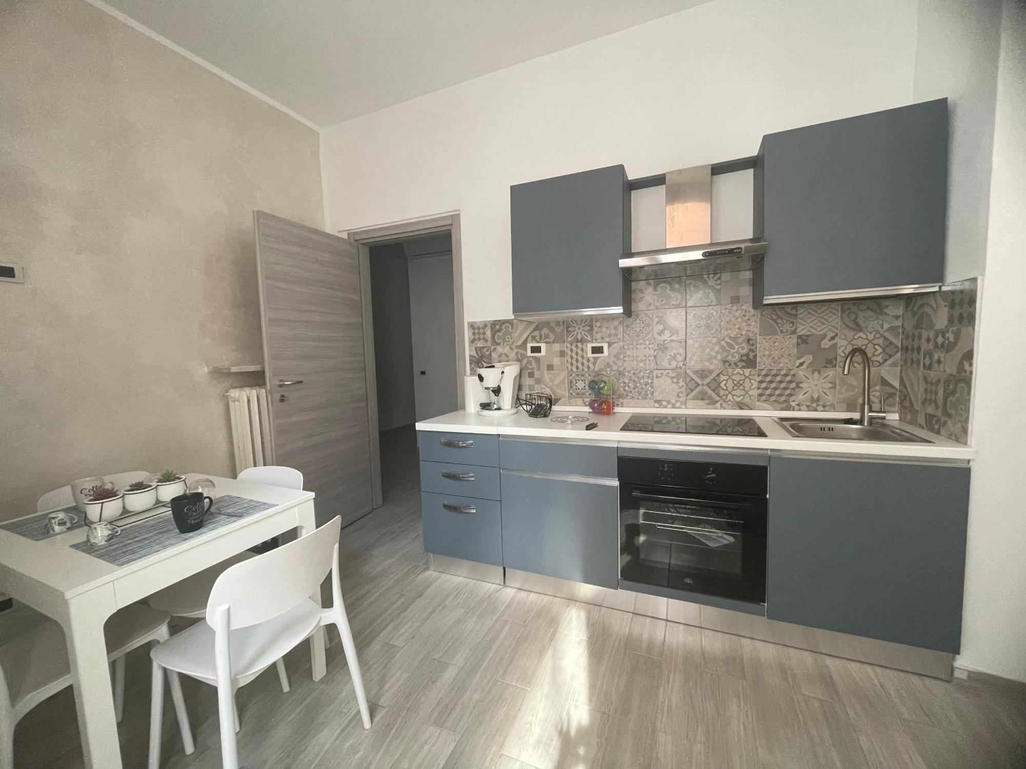 Apartamento La Casa Nel Viale Asti Exterior foto